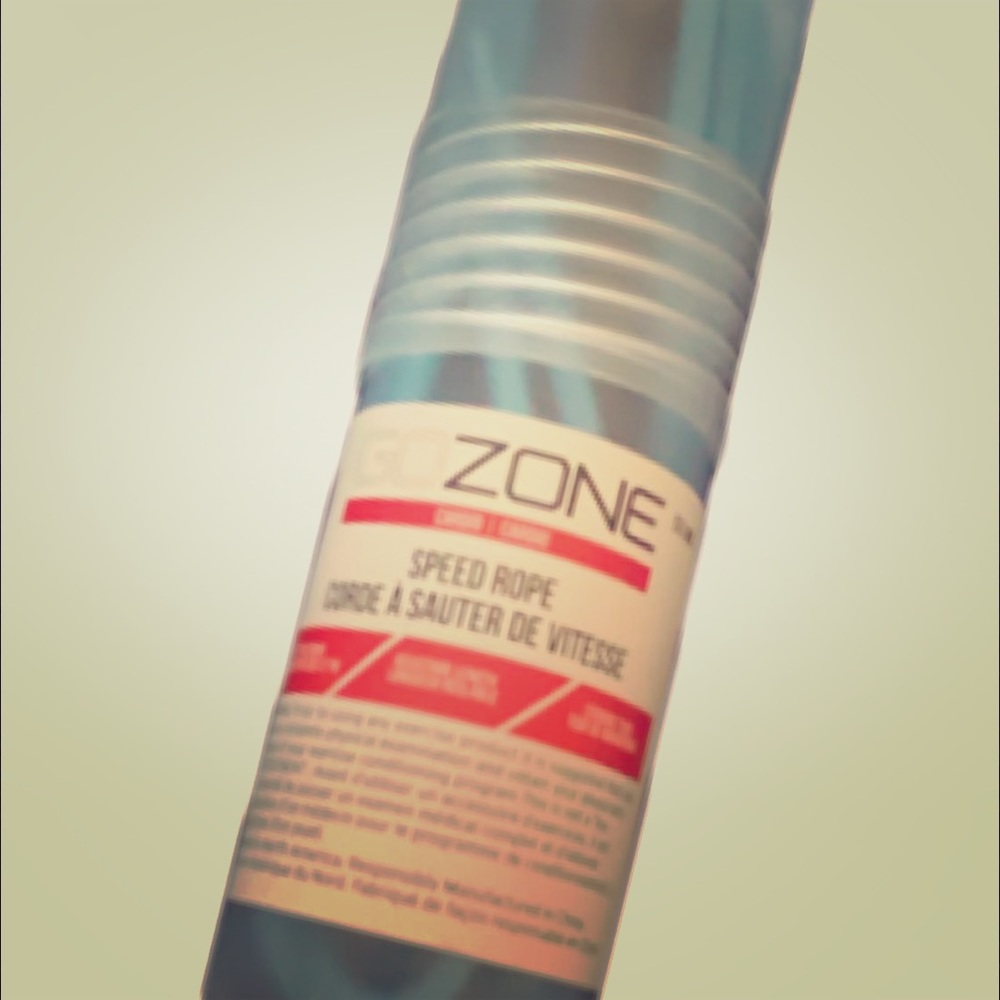 A Speed rope/skipping rope